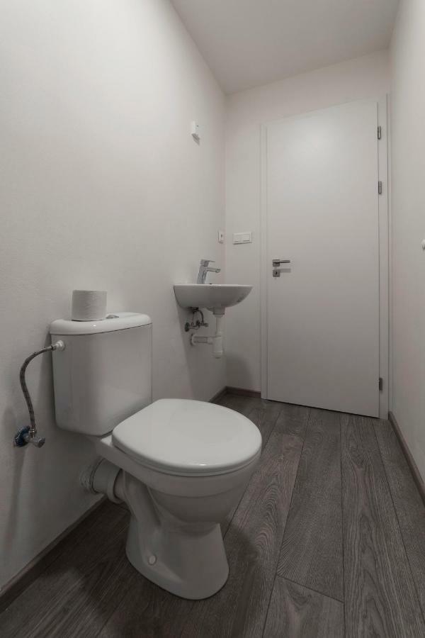 Hostel Homer Liben Praha Exteriér fotografie